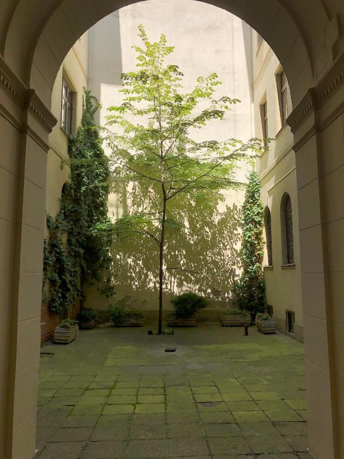 Urania Apartment Budapest Bagian luar foto